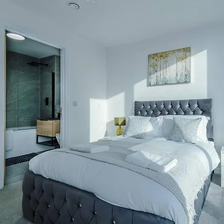Stunning 2-Bed Premium Apartment - Free Wi-Fi Preston  Exterior photo