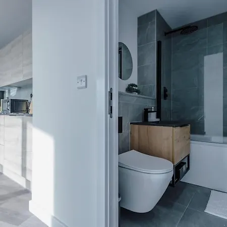 Stunning 2-Bed Premium Apartment - Free Wi-Fi Preston  Exterior photo