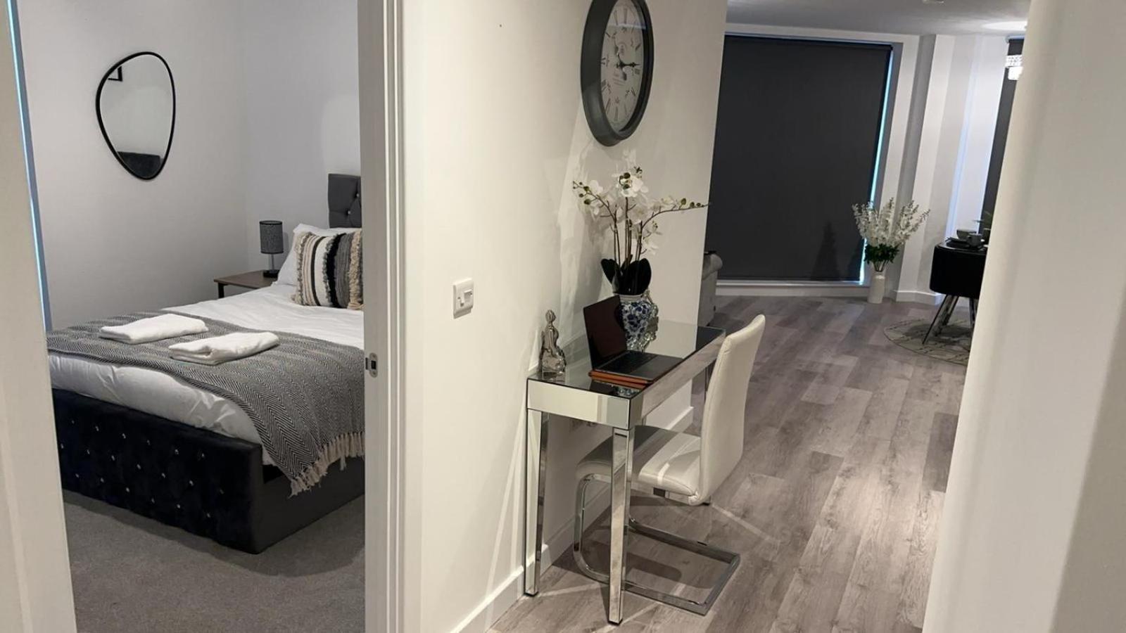 Apartment Stunning 2-bed Premium - Free Wi-fi *
