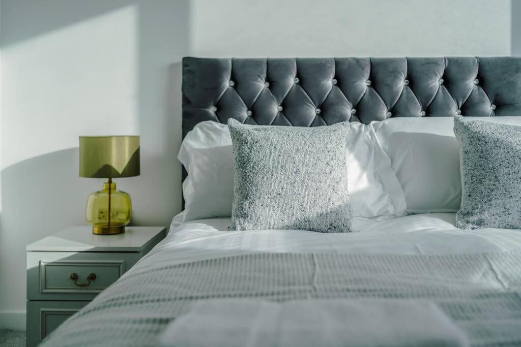 Stunning 2-bed Premium - Free Wi-fi * Preston (Lancashire)