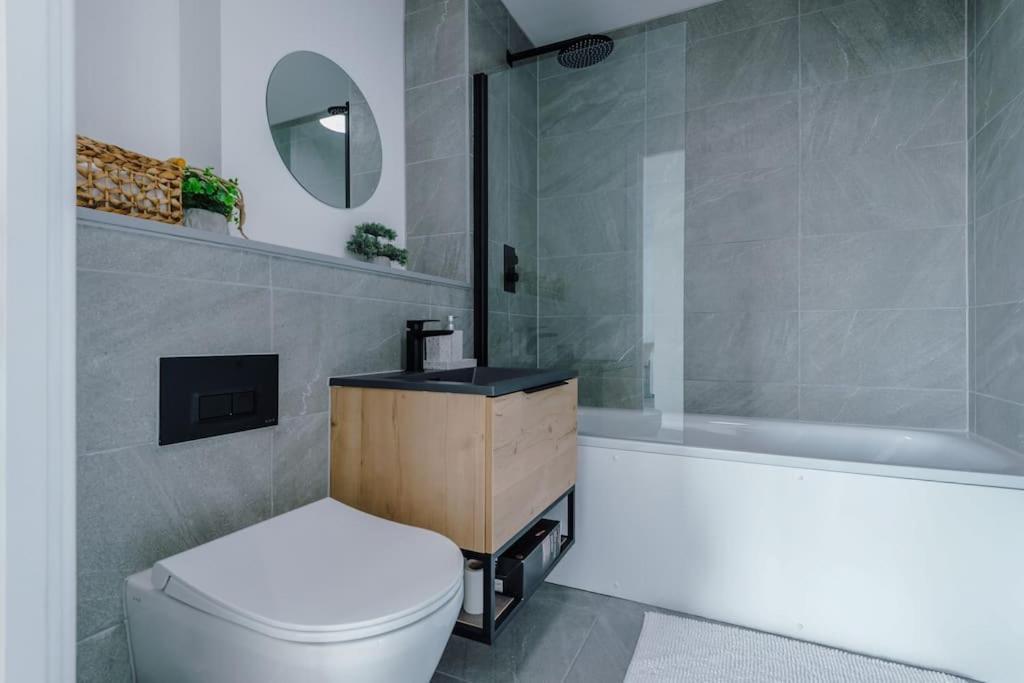 Apartment Stunning 2-bed Premium - Free Wi-fi