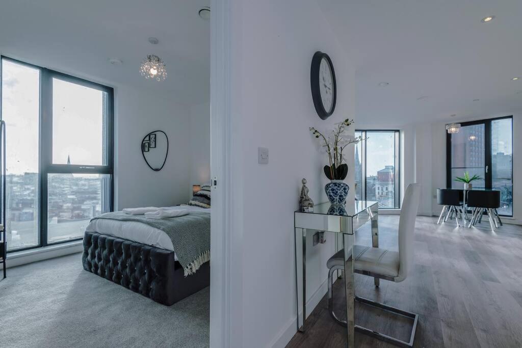 Apartment Stunning 2-bed Premium - Free Wi-fi *