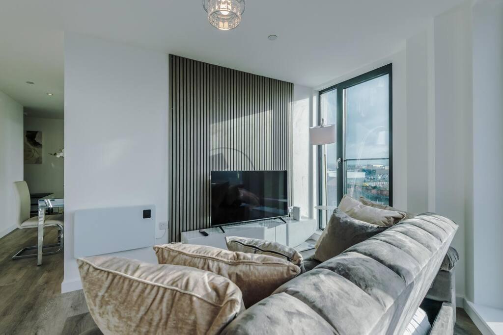 Stunning 2-bed Premium - Free Wi-fi Preston (Lancashire)